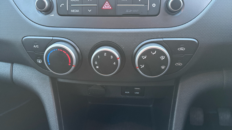 Hyundai i10 1.0 Play 5dr Petrol Hatchback